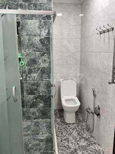 Сдается 2-комн. новостройка 63 м², м. Нефтчиляр, photo 12 from 16