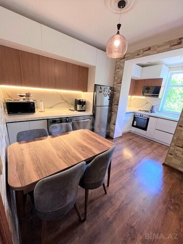 Satılır 3 otaqlı köhnə tikili 90 m², Nəriman Nərimanov m., photo 1 from 15