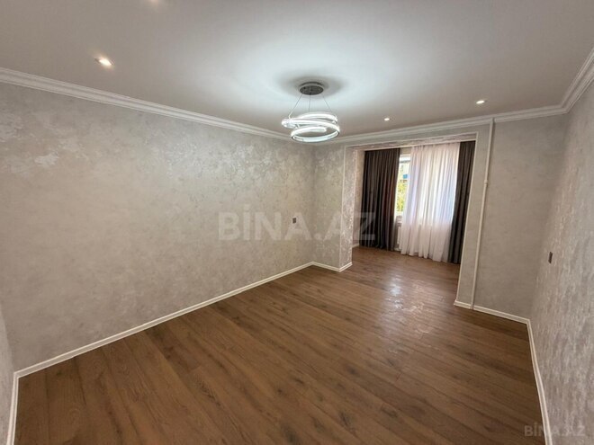 Продается 3-комн. вторичка 65 м², м. Кара Караев, photo 4 from 13