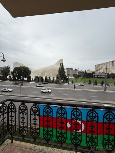 Satılır 3 otaqlı köhnə tikili 75 m², Nəriman Nərimanov m., photo 1 from 14
