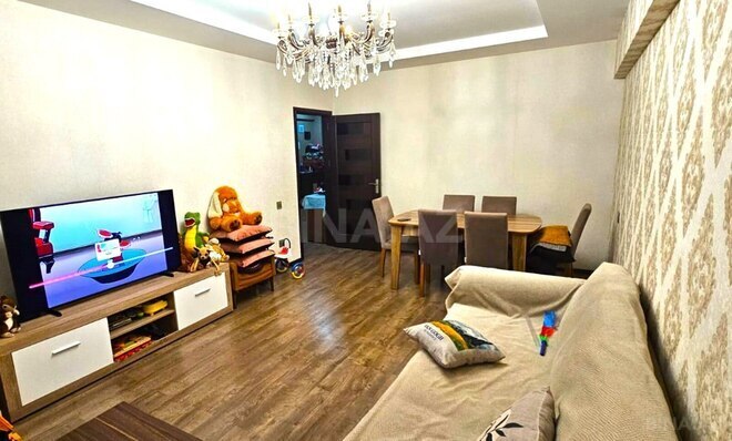 Продаётся 3-комн. вторичка 95 м², м. Кара Караев, photo 1 from 9