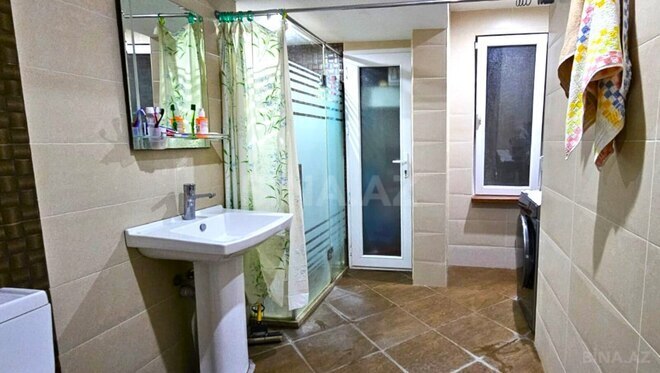 Продаётся 3-комн. вторичка 95 м², м. Кара Караев, photo 7 from 9