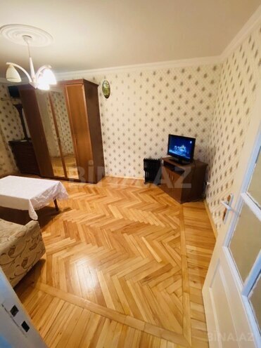 Продаётся 2-комн. вторичка 38 м², м. Элмляр Академиясы, photo 3 from 8