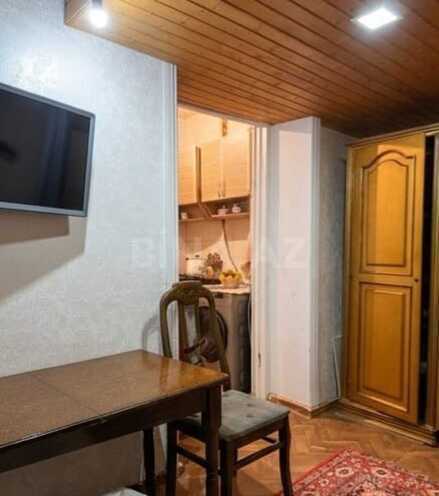 Продаётся 1-комн. вторичка 15.4 м², м. Низами, photo 1 from 8
