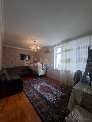 Продается 2-комн. вторичка 70 м², Абшеронcкий  р., photo 1 from 10