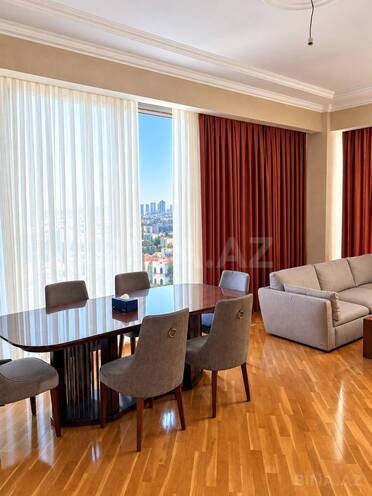 Продается 3-комн. новостройка 111 м², м. 8 ноября, photo 1 from 16