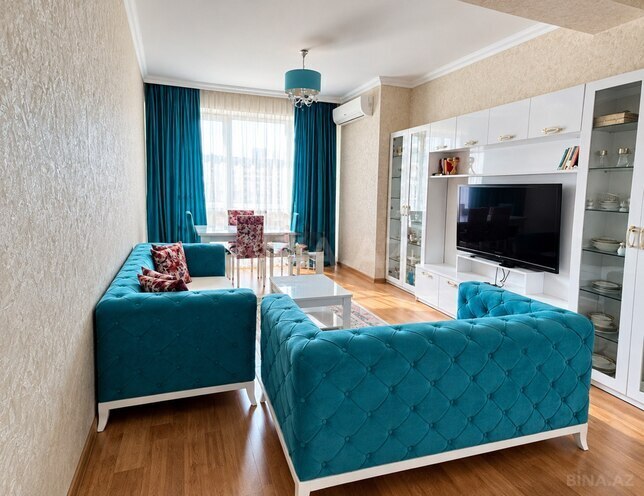 Продаётся 3-комн. новостройка 100 м², м. 20 января, photo 1 from 10