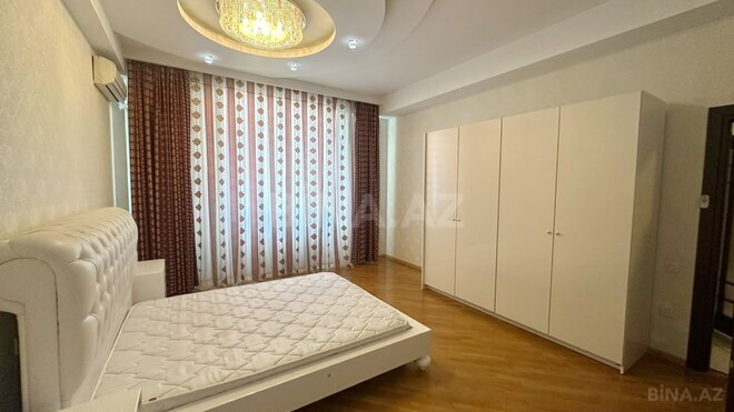 İcarəyə verilir 4 otaqlı yeni tikili 250 m², 28 May m., photo 21 from 22