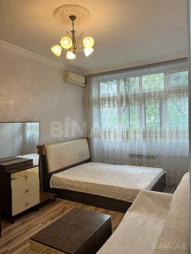 Продаётся 1-комн. вторичка 38 м², м. Кара Караев, photo 3 from 15
