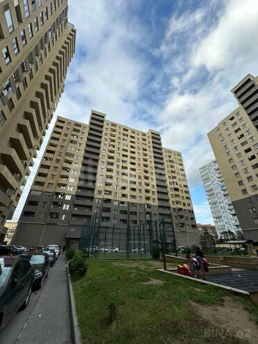 Продается 3-комн. новостройка 85 м², м. Кара Караев, photo 1 from 12