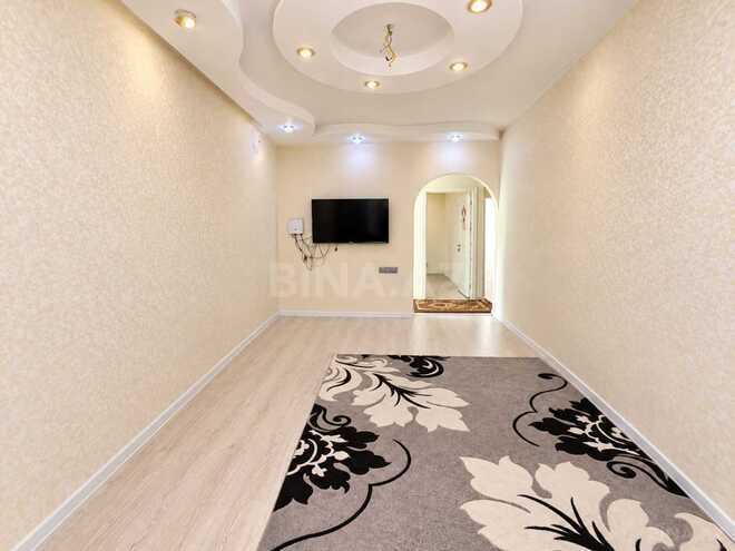 Продаётся 3-комн. вторичка 70 м², м. Нефтчиляр, photo 3 from 12