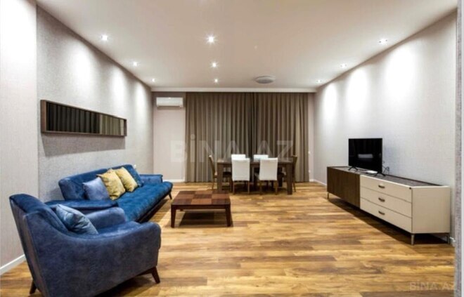 Сдаётся 2-комн. новостройка 100 м², м. Низами, photo 1 from 10