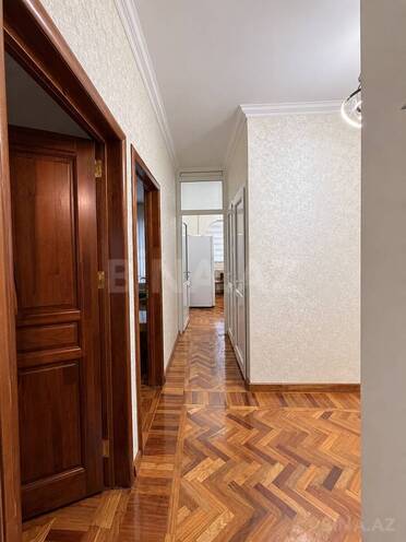 Продается 3-комн. вторичка 85 м², м. Ази Асланов, photo 6 from 17
