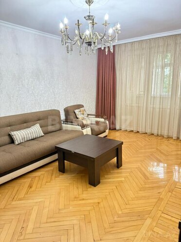 Satılır 3 otaqlı köhnə tikili 72 m², Elmlər Akademiyası m., photo 1 from 11