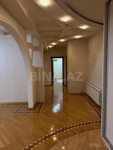 Сдаётся 3-комн. новостройка 175 м², м. 8 ноября, photo 16 from 18