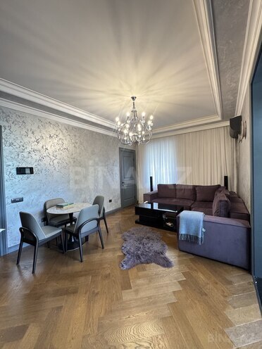 Продаётся 2-комн. вторичка 42 м², м. Элмляр Академиясы, photo 7 from 17