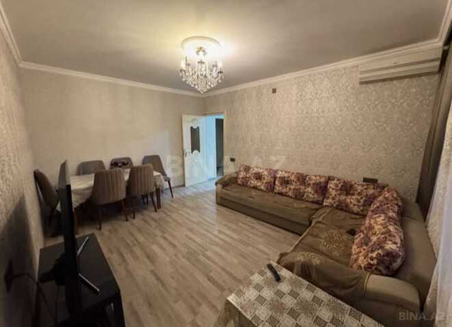 Продаётся 3-комн. вторичка 70 м², photo 1 from 9
