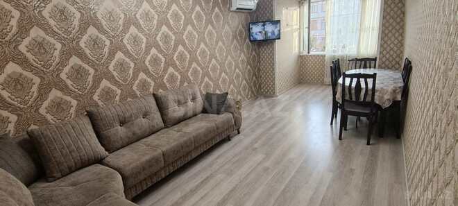 Продается 2-комн. вторичка 35 м², м. Ази Асланов, photo 1 from 8