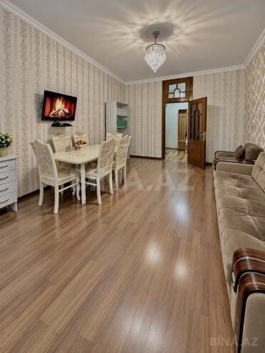 Продаётся 4-комн. вторичка 110 м², м. Иншаатчылар, photo 4 from 16