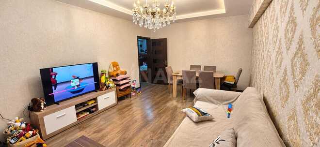 Продаётся 3-комн. вторичка 95 м², м. Кара Караев, photo 1 from 11