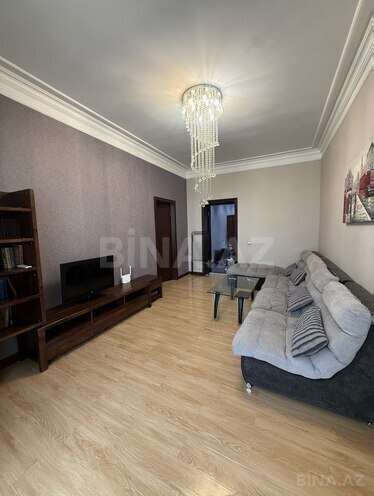 İcarəyə verilir 3 otaqlı köhnə tikili 85 m², Sahil m., photo 1 from 10