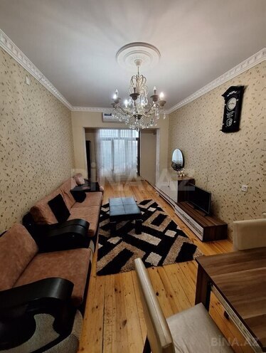 Сдается 2-комн. вторичка 65 м², м. Азадлыг проспекти, photo 1 from 14
