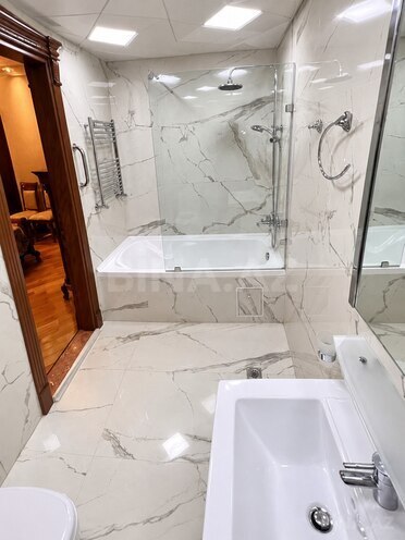 Сдаётся 3-комн. новостройка 165 м², м. Низами, photo 8 from 11