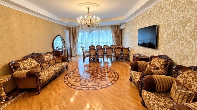Сдаётся 3-комн. новостройка 165 м², м. Низами, photo 3 from 11