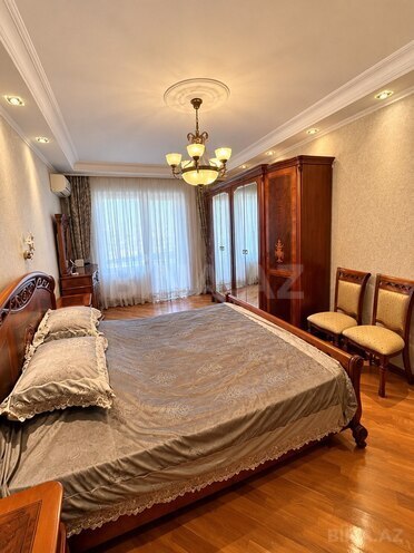 Сдаётся 3-комн. новостройка 165 м², м. Низами, photo 4 from 11