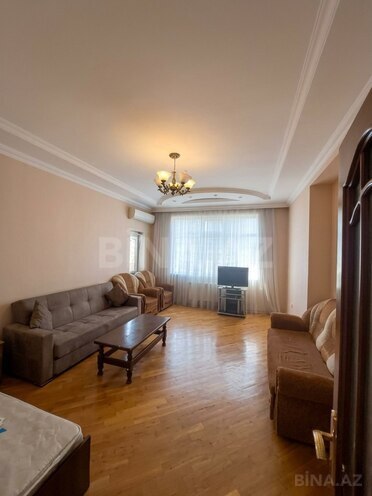 Сдается 2-комн. новостройка 85 м², м. Азадлыг проспекти, photo 1 from 9