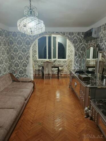 Продаётся 3-комн. вторичка 70 м², м. Нариман Нариманов, photo 1 from 12