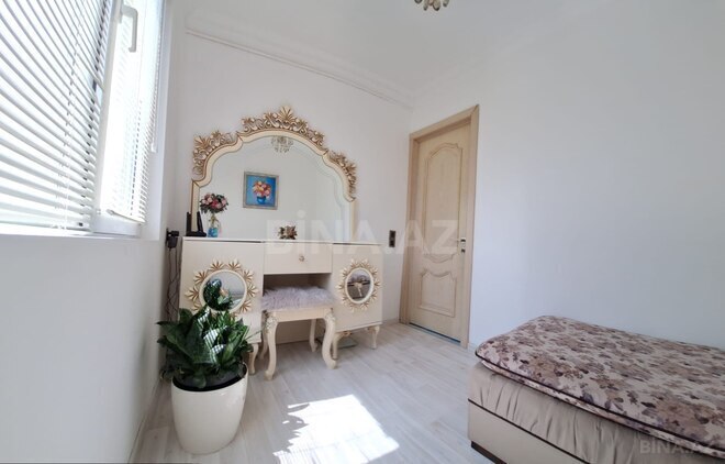Продается 2-комн. вторичка 37 м², м. Нефтчиляр, photo 4 from 10