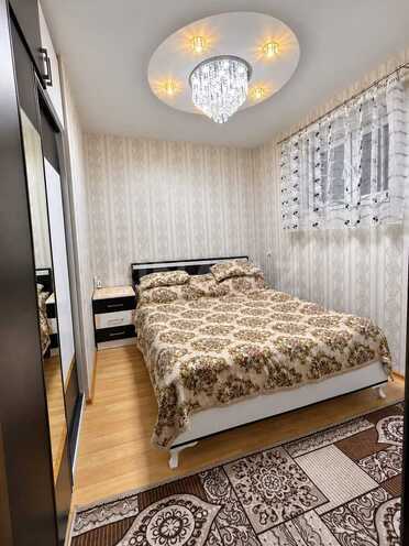 Продается 3-комн. вторичка 75 м², Ясамальский р., photo 8 from 13