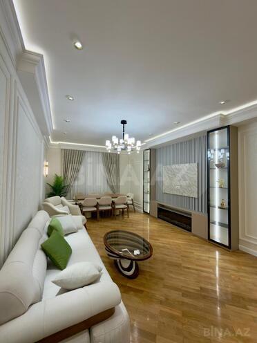 Продаётся 4-комн. новостройка 172 м², м. Низами, photo 3 from 19