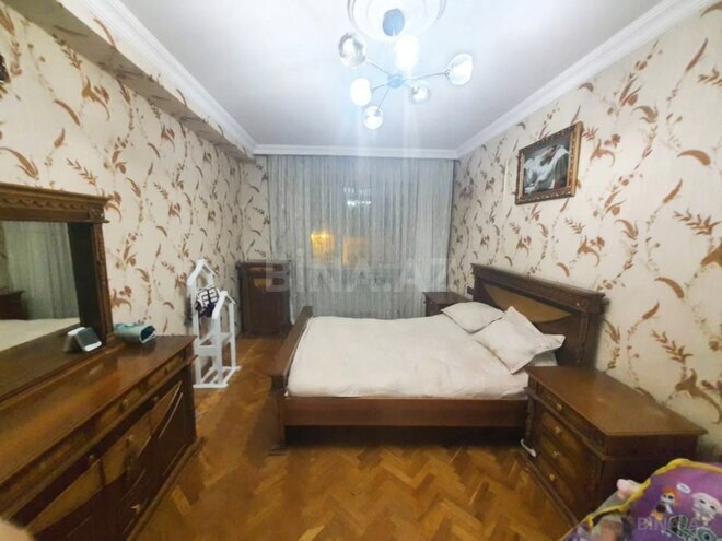 Продаётся 3-комн. вторичка 90 м², Ясамальский р., photo 4 from 18