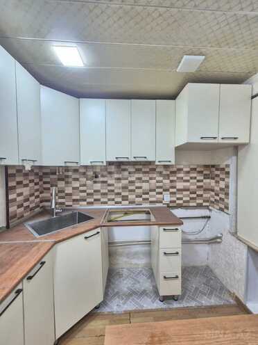 Satılır 2 otaqlı köhnə tikili 65 m², İnşaatçılar m., photo 18 from 21
