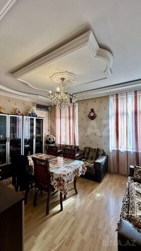 Продаётся 3-комн. вторичка 79 м², м. Кара Караев, photo 1 from 19