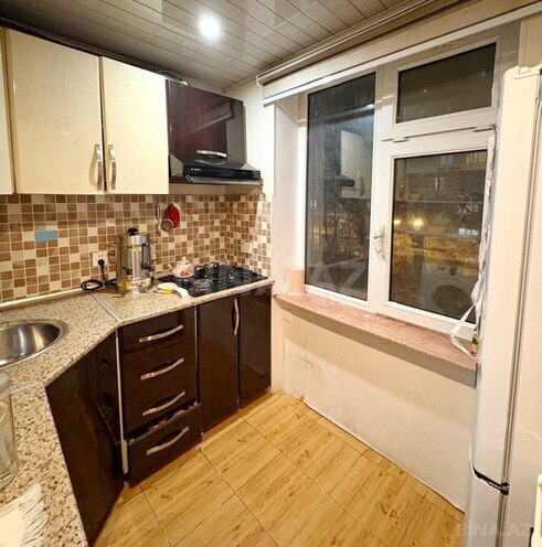Satılır 3 otaqlı köhnə tikili 70 m², 8-ci mikrorayon q., photo 8 from 10