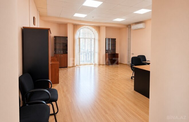 İcarəyə verilir  obyekt 2 500 m², İnşaatçılar m., photo 15 from 21