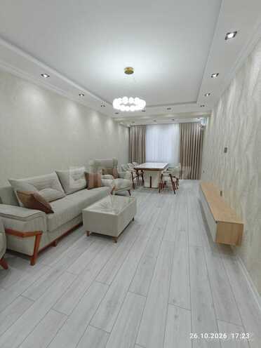 Сдаётся 3-комн. новостройка 130 м², м. Нефтчиляр, photo 1 from 20