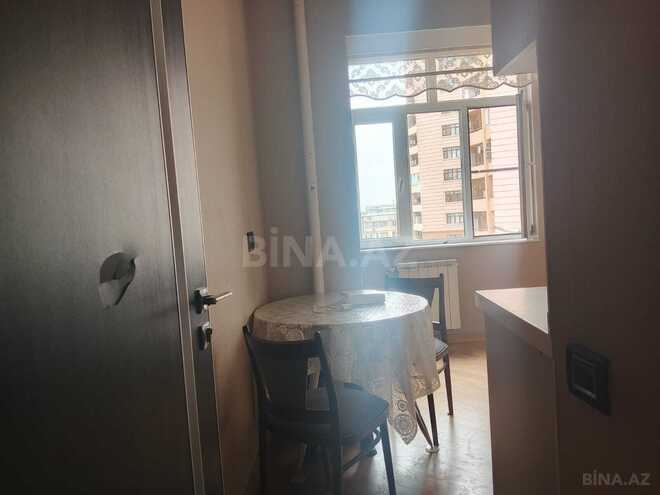 Satılır 3 otaqlı köhnə tikili 92 m², İnşaatçılar m., photo 16 from 31