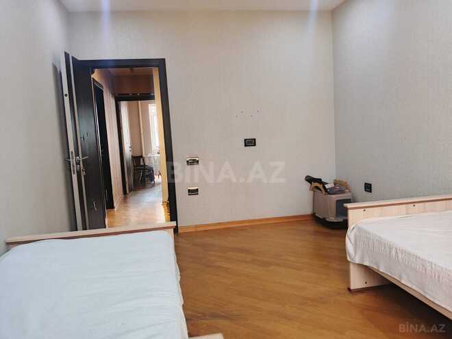 Satılır 3 otaqlı köhnə tikili 92 m², İnşaatçılar m., photo 11 from 31