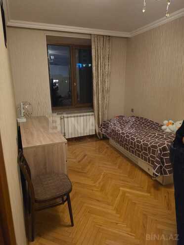 Продается 4-комн. вторичка 92 м², Ясамальский р., photo 4 from 12