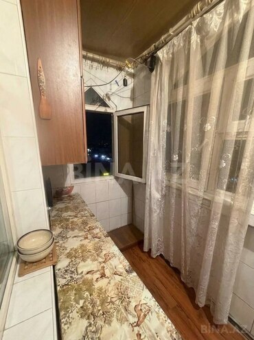 Продаётся 3-комн. вторичка 60 м², м. Кара Караев, photo 8 from 12