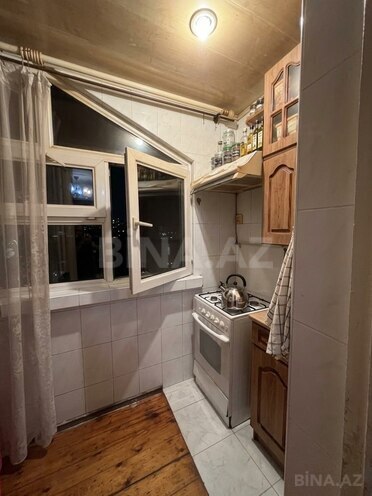 Продаётся 3-комн. вторичка 60 м², м. Кара Караев, photo 9 from 12
