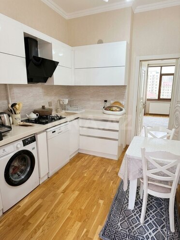 Продаётся 3-комн. новостройка 85 м², м. Кара Караев, photo 5 from 10