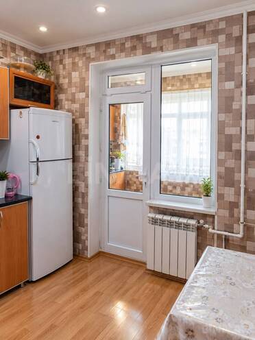 Satılır 3 otaqlı köhnə tikili 80 m², Həzi Aslanov m., photo 7 from 8