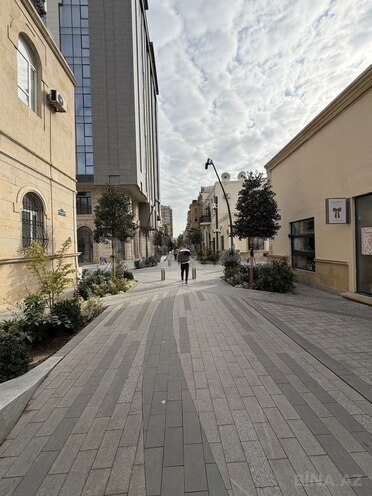 Продаётся 2-комн. вторичка 70 м², м. Ичеришехер, photo 12 from 13