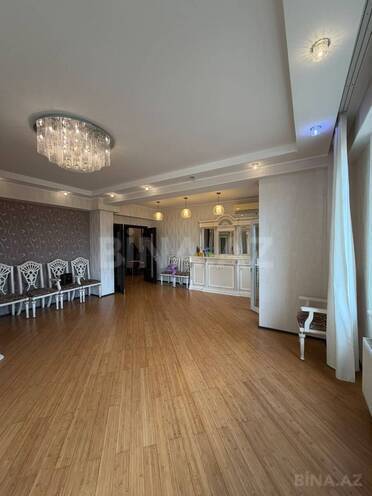 Продаётся 3-комн. новостройка 140 м², м. Низами, photo 1 from 11