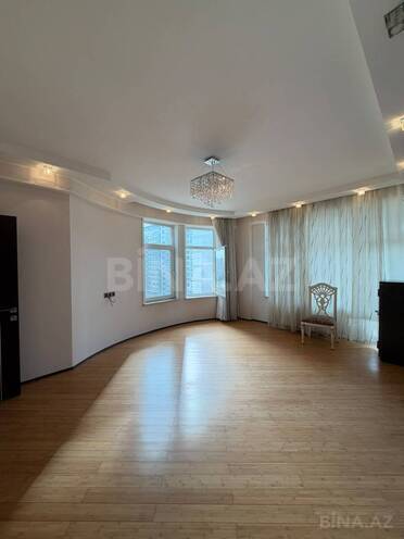 Продаётся 3-комн. новостройка 140 м², м. Низами, photo 3 from 11